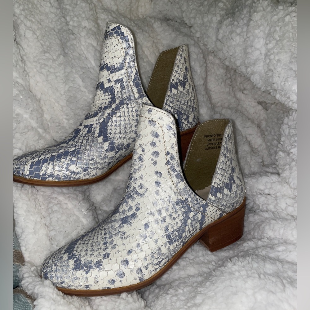 New Snake Skin Booties 6.5